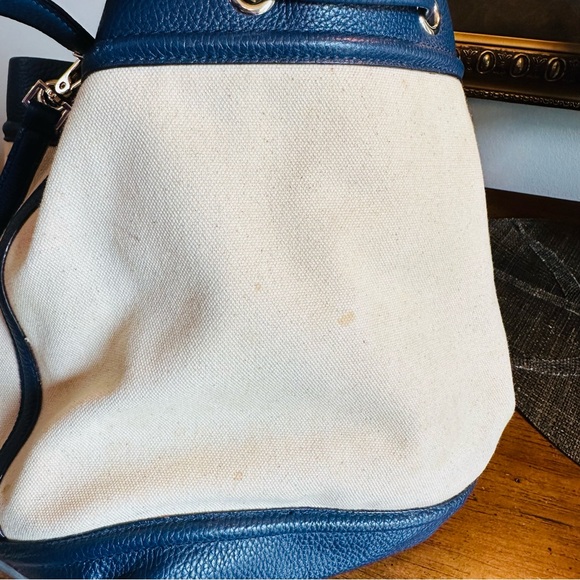 KATE SPADE NEW YORK CANVAS AND NAVY BLUE LEATHER TRIM GOOD CONDITION HANDBAG - Picture 2 of 10